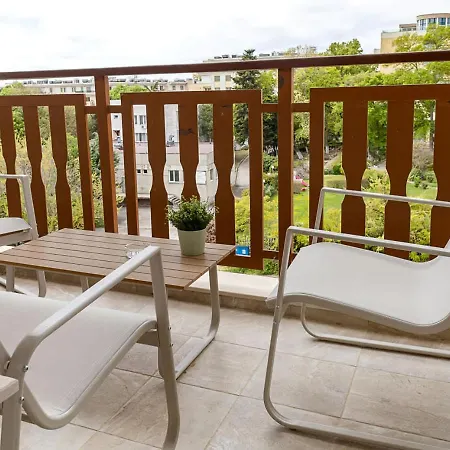 Stylish Flat With Parking - St Constantine&helena By Flat Mаnаger Апартаменти *